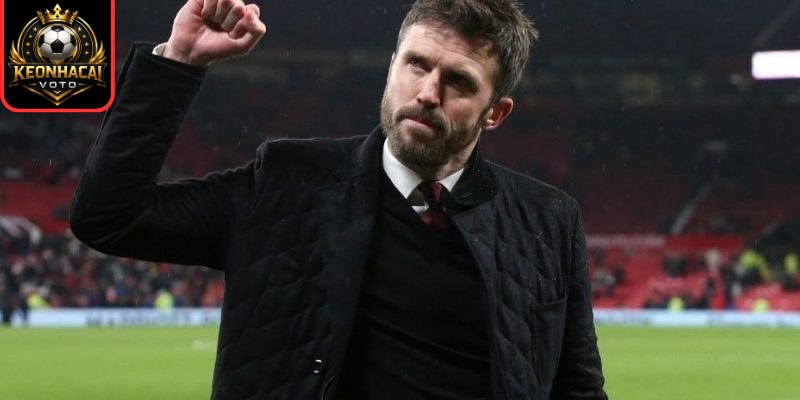Carrick lên tiếng bảo vệ Mainoo hay gửi thông điệp tới MU?