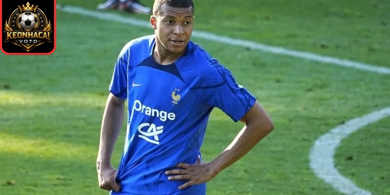 Mbappe vắng buổi tập đầu tiên thời Arbeloa, nỗ lực cứu ghế Alonso bất thành 3 Mbappe, Arbeloa và bài toán ổn định phòng thay đồ